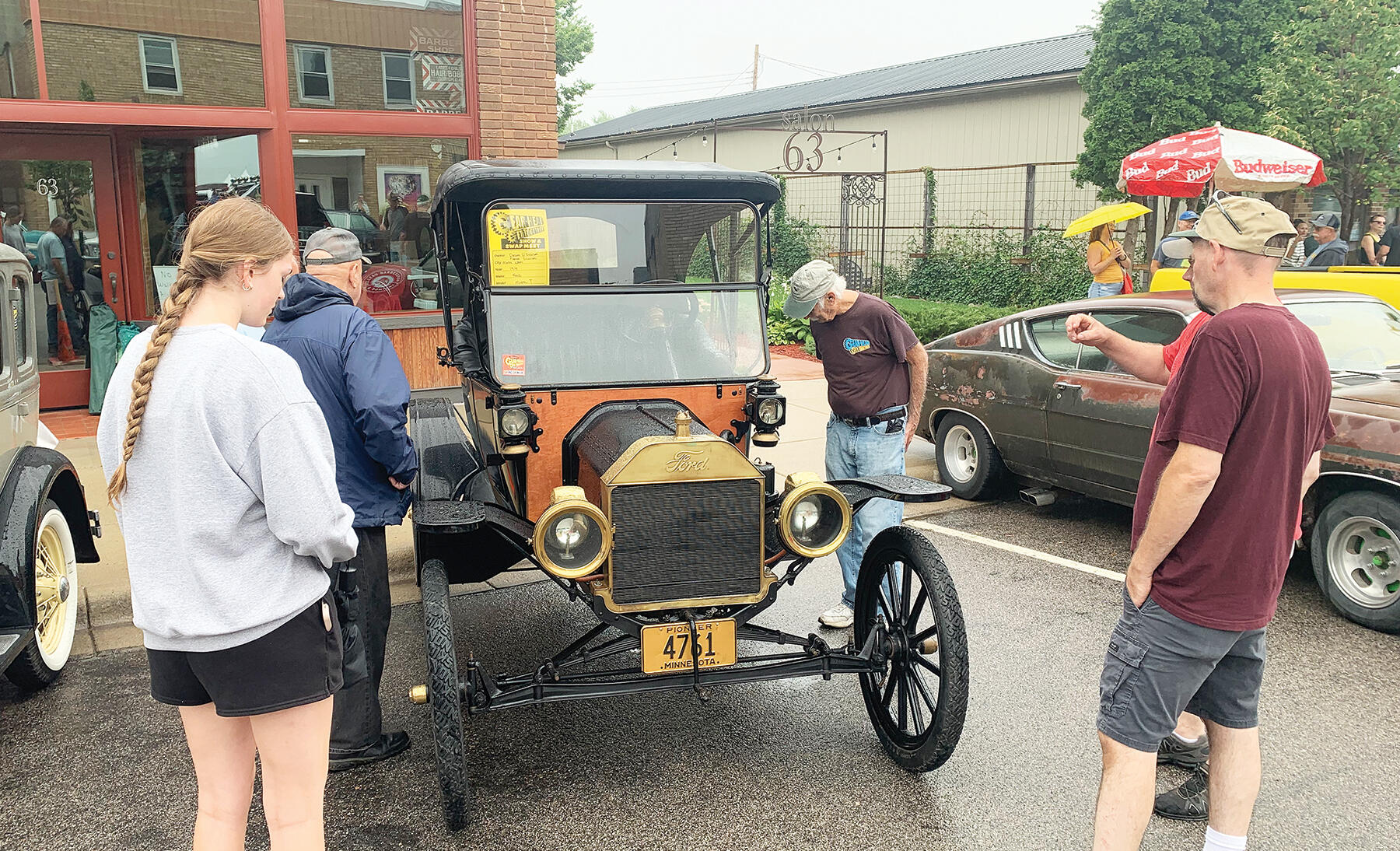 Folks gathered to take a glimpse at this 1914 Model T.