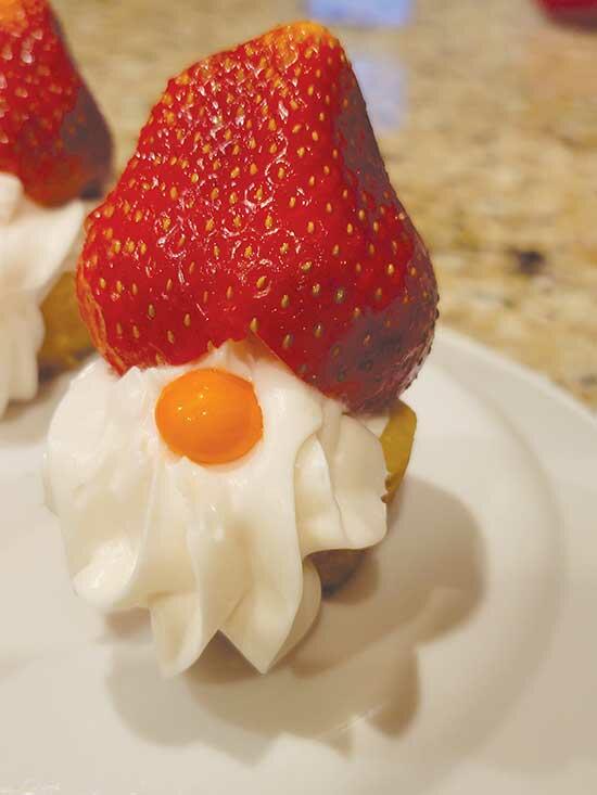 Gnome Cookie Cups