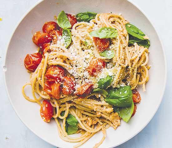 Spaghetti with Tomato and Walnut Pesto