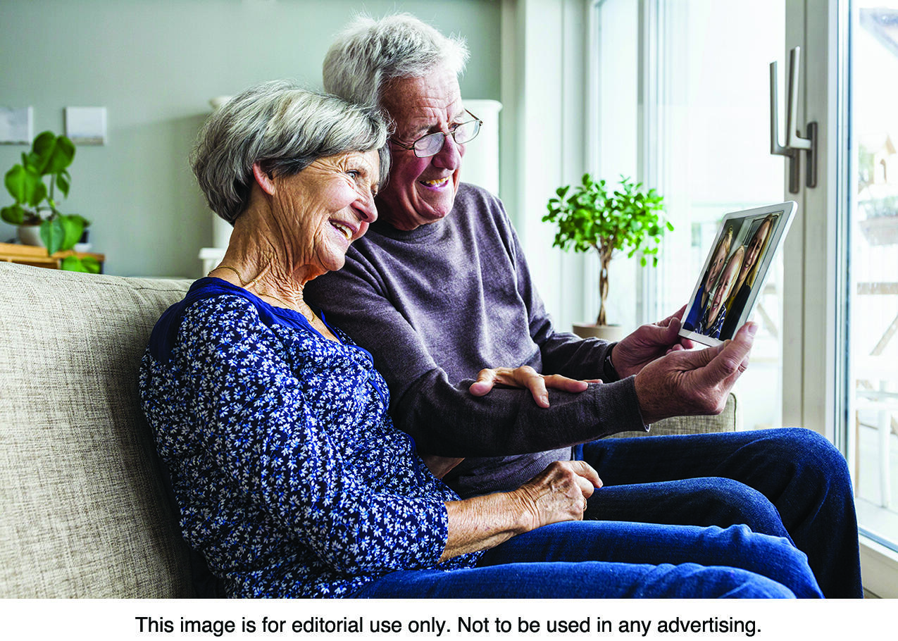 If seniors have had a hard time adapting to technology, their families can try these strategies to make that transition go more smoothly.